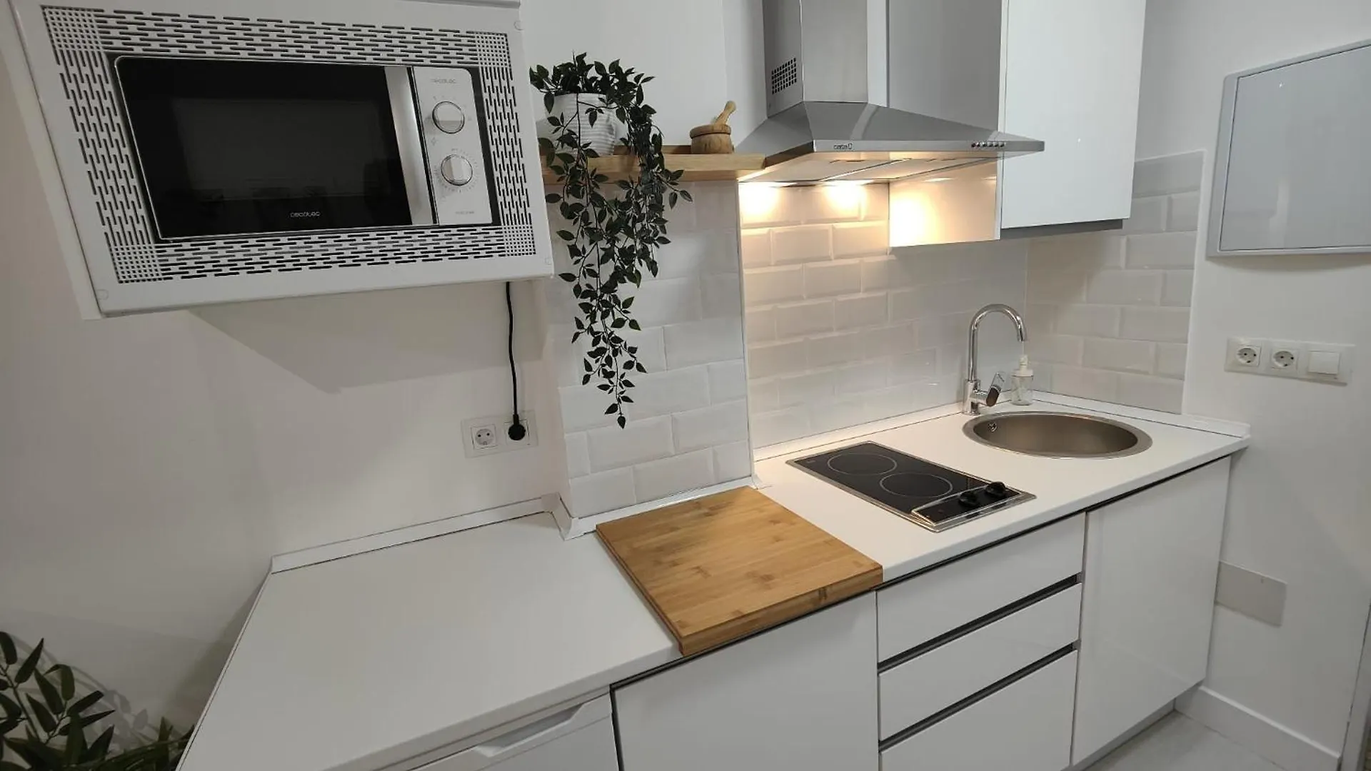 Apartment Amazonia Beach Torre Del Mar Spain